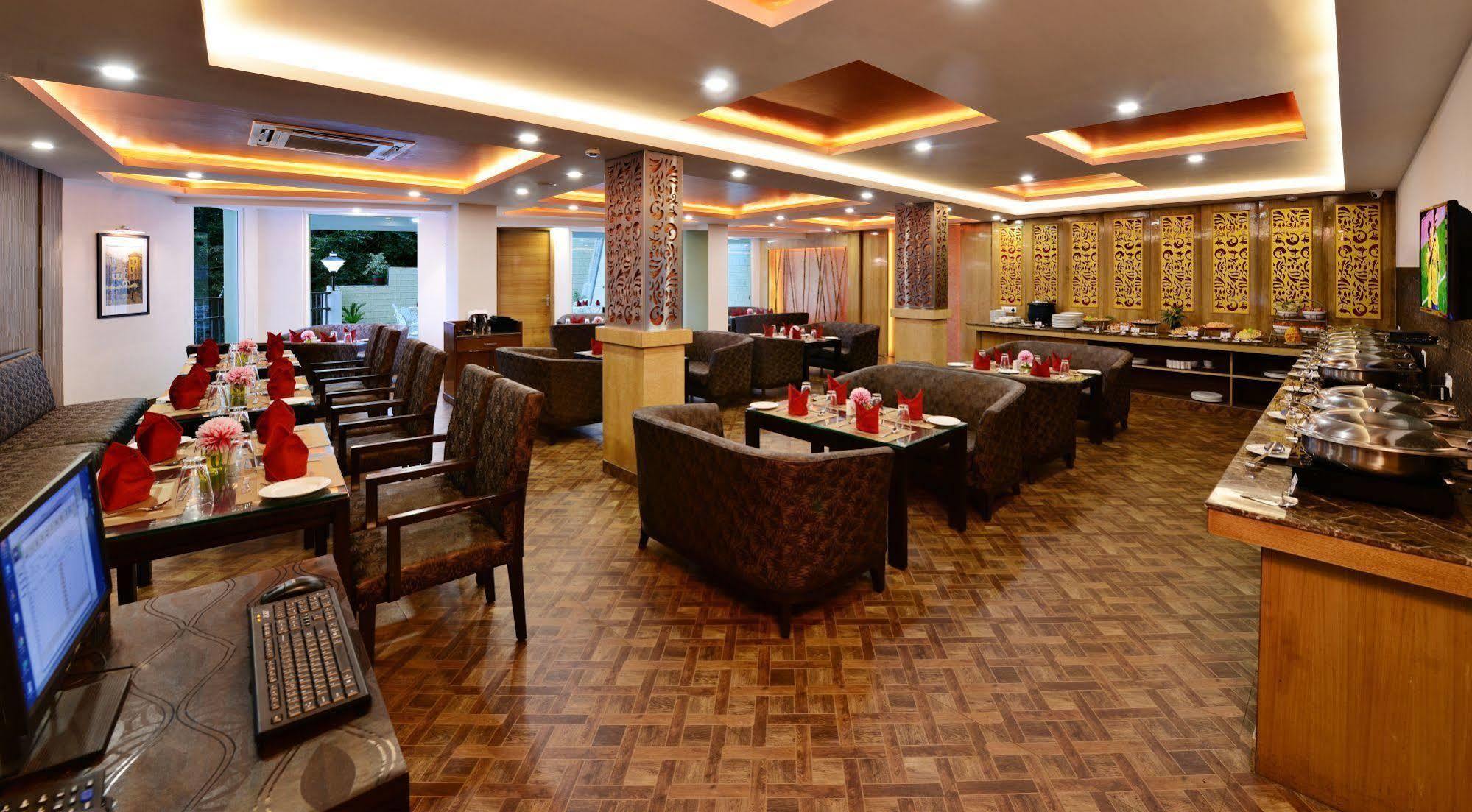 Jk Clarks Exotica Hotel Dalhousie Kültér fotó